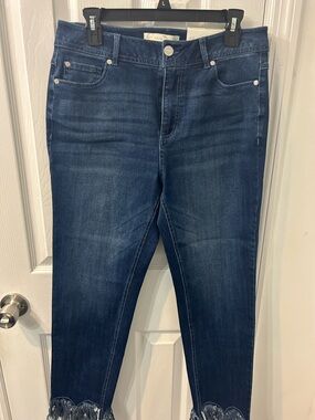Women’s Dark Blue Stretch Jeans with raw fringe Scalloped Hem